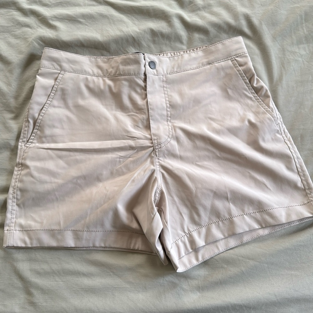 Abercrombie & Fitch 5” Shorts